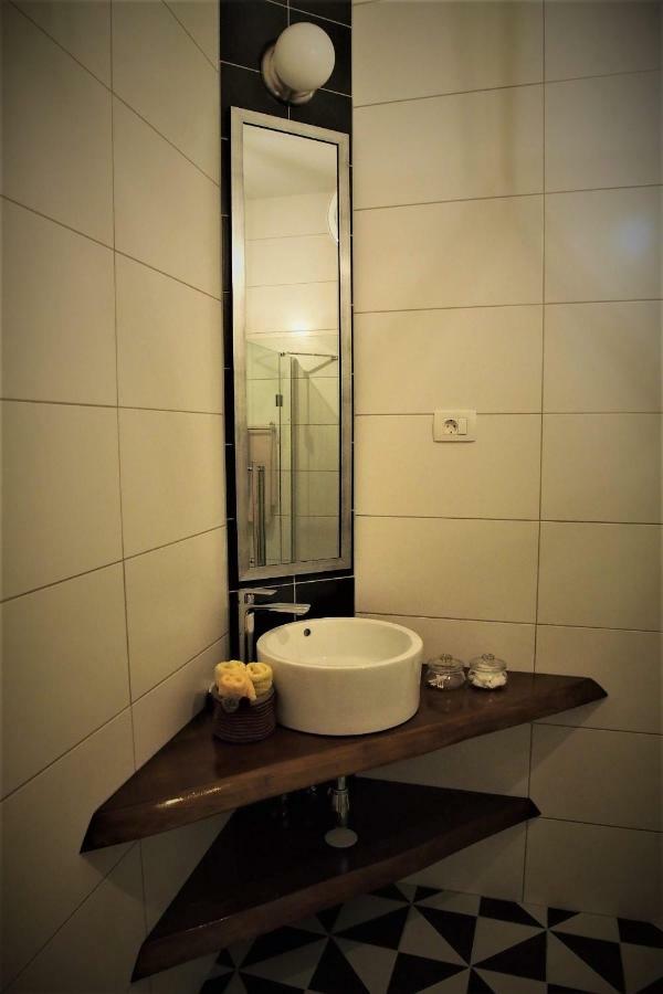 Studio Apartman Baronessa Adriana Apartment Rijeka Ngoại thất bức ảnh